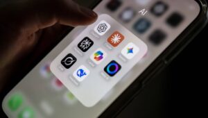 “El riesgo real de la IA no es que la máquina piense por nosotros sino que produzcamos sin aprender”