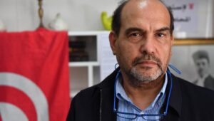En Túnez, “hay miedo en el aire y furia en el miedo”: la carta abierta de Taoufik Ben Brik a Chawki Tabib