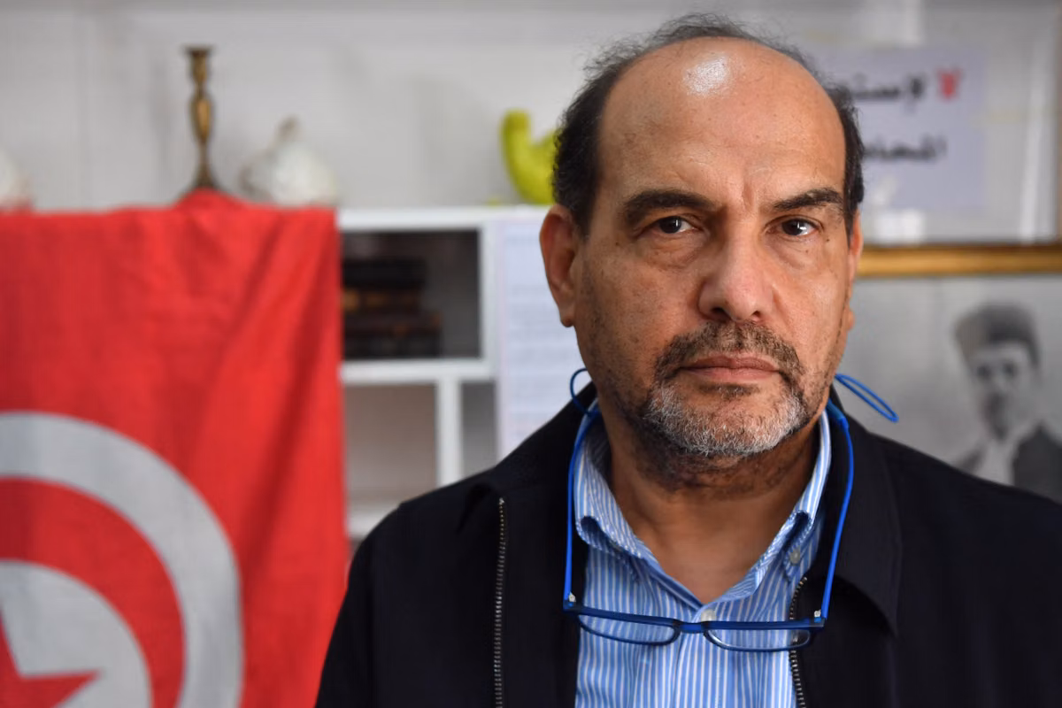 En Túnez, “hay miedo en el aire y furia en el miedo”: la carta abierta de Taoufik Ben Brik a Chawki Tabib
