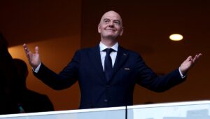 Gianni Infantino abandona su plan de apertura a inversores privados