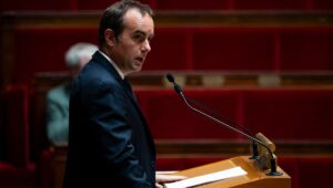 Lecornu advierte a los parlamentarios contra la ausencia de presupuesto y “la elección del desorden”