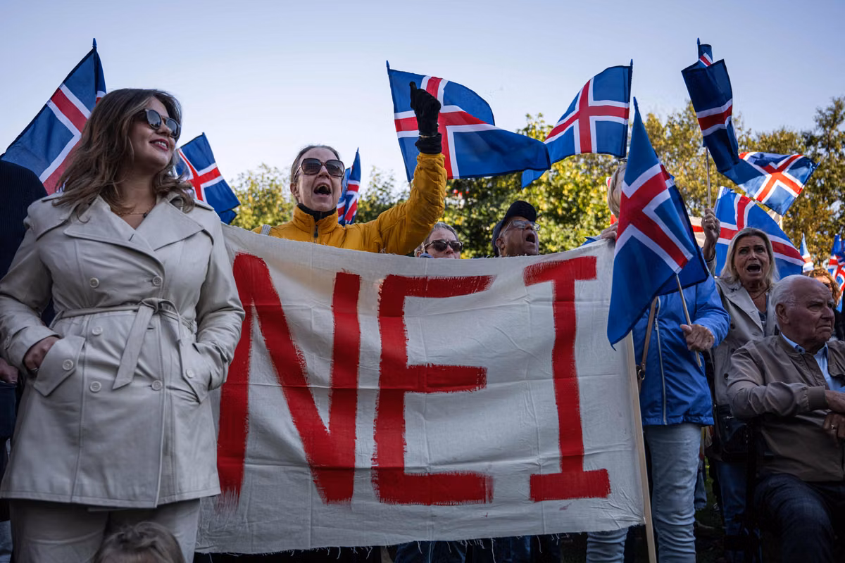 Los islandeses dicen “no” a la UE en un referéndum, con un cambio en el voto juvenil