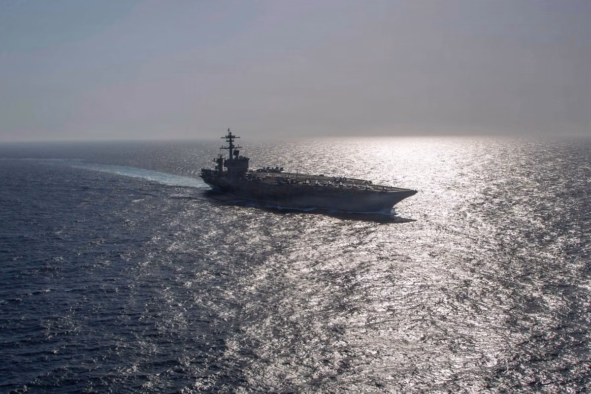 Preocupaciones sobre la tripulación del portaaviones “Abraham Lincoln”, desmentidas por Trump