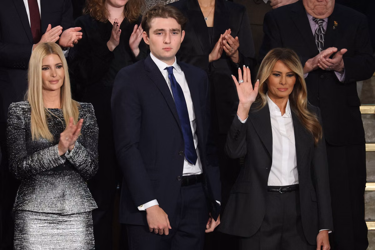 “¿Dónde y cómo matar a Barron Trump?” : la cabeza del hijo de Donald Trump puesta a precio en Irán, en un vídeo, por 10 millones de dólares
