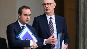 30 mil millones en ahorros, contribución de los jubilados… Cómo planea el gobierno completar el presupuesto de 2027