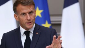Combustibles: Macron despeja su aduana y entierra “cueste lo que cueste” ante la crisis del petróleo que se avecina