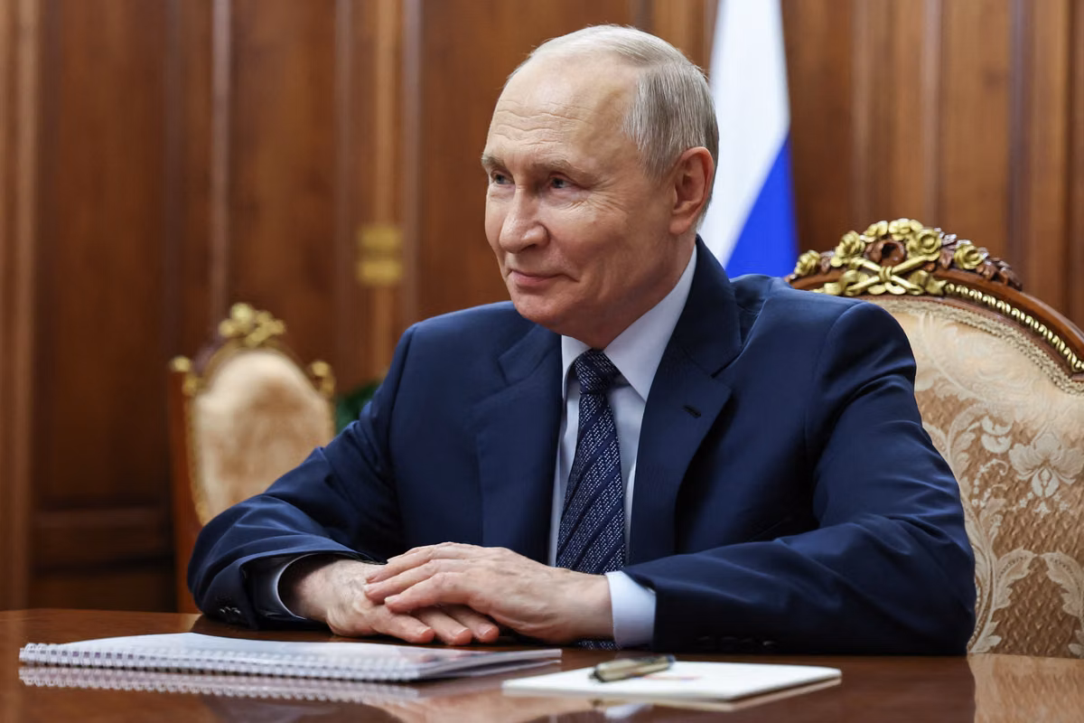 Como era de esperar, el partido de Putin obtiene una abrumadora mayoría en las elecciones legislativas en Rusia, la UE denuncia un “barniz de democracia”