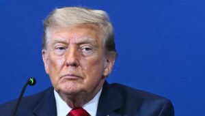 Después del lago Ontario, Trump quiere cambiar el nombre del estrecho de Ormuz
