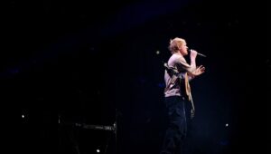 Ed Sheeran hace su mea culpa tras la destitución de Macklemore: una mirada retrospectiva a una semana tormentosa para la estrella del pop