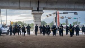 En Texas, ICE hiere gravemente a un venezolano que repartía comidas: lo que sabemos