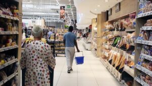 Es hora de que los parlamentarios regulen seriamente el lobby agroalimentario