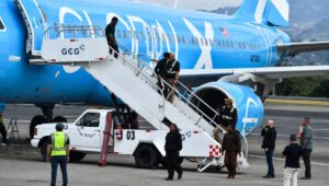 Más de 25.000 extranjeros deportados por Estados Unidos a terceros países, revela una investigación periodística global