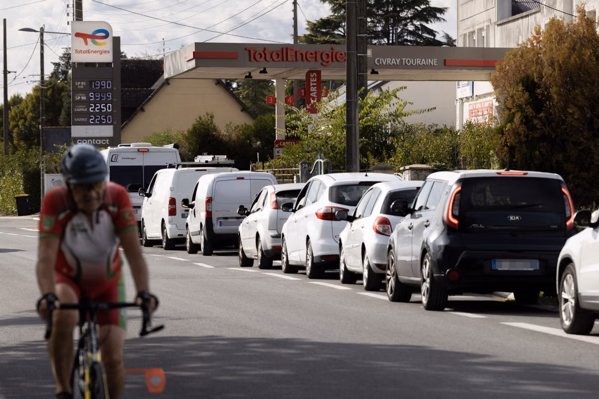 Precios de combustible, impuestos, olas de calor... cuando los políticos tienen poca memoria