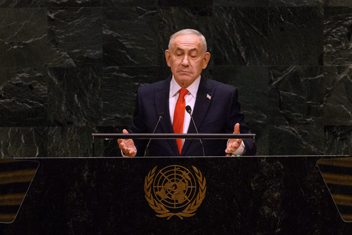 Reunidos y frente a una sala parcialmente vacía, Netanyahu ataca a Francia y Mamdani desde el podio de la ONU