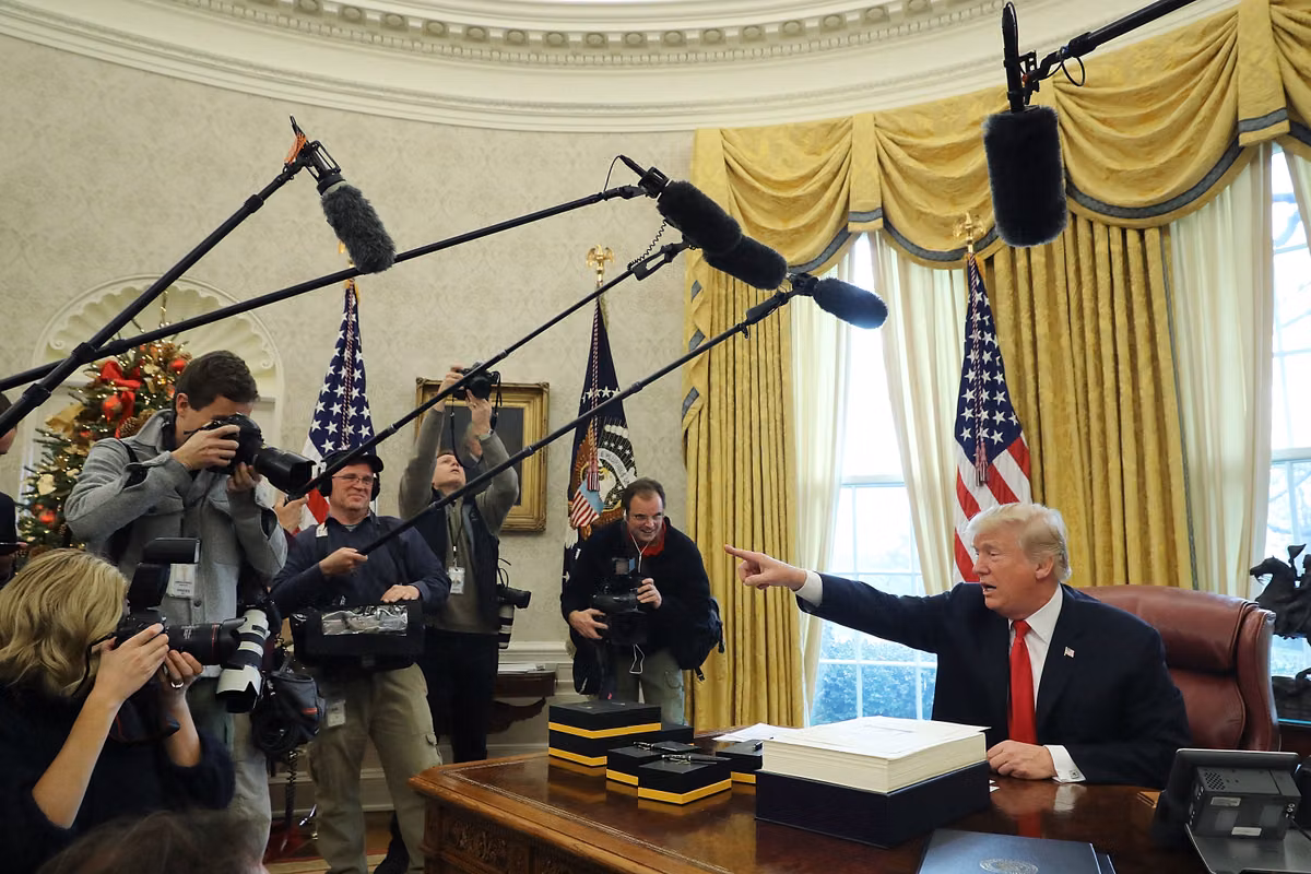 Tras la decisión de Trump, periodistas de CNN y otros medios bloquearon el acceso a la Casa Blanca