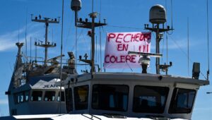 ¿Por qué los pescadores bloquean un depósito de petróleo en Fos-sur-Mer?