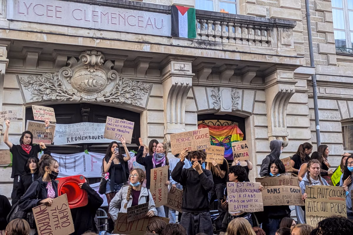 400 establecimientos cerrados, sindicatos y estudiantes de secundaria recibidos por el ministro… El movimiento juvenil continúa este viernes en alta tensión