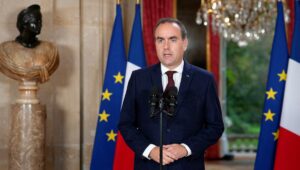 Apoyo a las fuerzas del orden, demandas de los estudiantes de secundaria, precios de la gasolina… Lo que hay que recordar de los anuncios de Lecornu