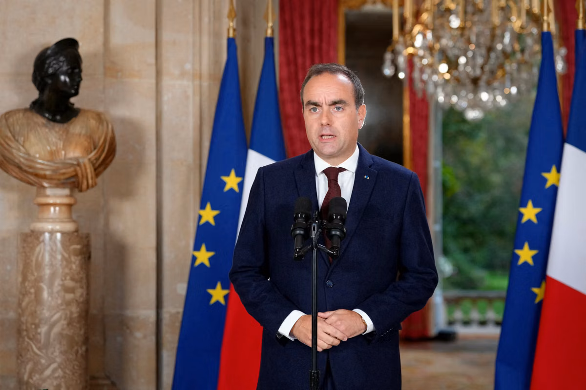 Apoyo a las fuerzas del orden, demandas de los estudiantes de secundaria, precios de la gasolina... Lo que hay que recordar de los anuncios de Lecornu