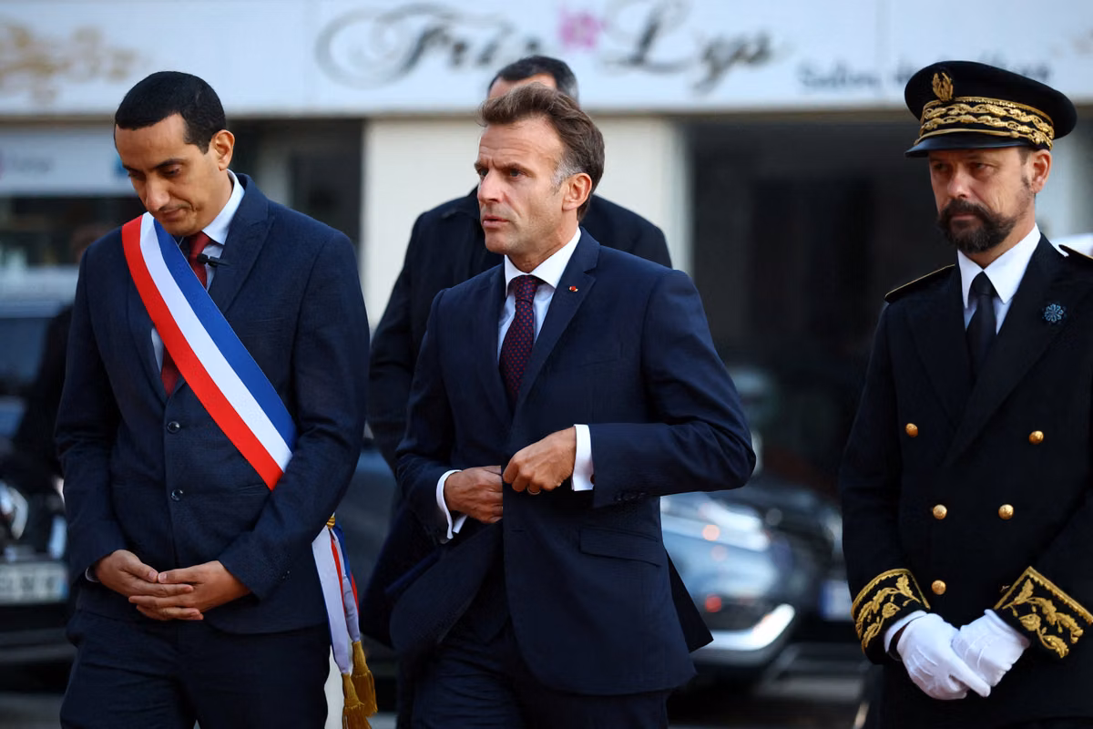 Ataque a Trappes: Macron acusado de “negar la realidad” tras unas polémicas declaraciones durante un discurso