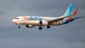 Ataque a un vuelo de Flydubaï: la investigación sugiere un “acto terrorista”, Omán prohibió volar al copiloto