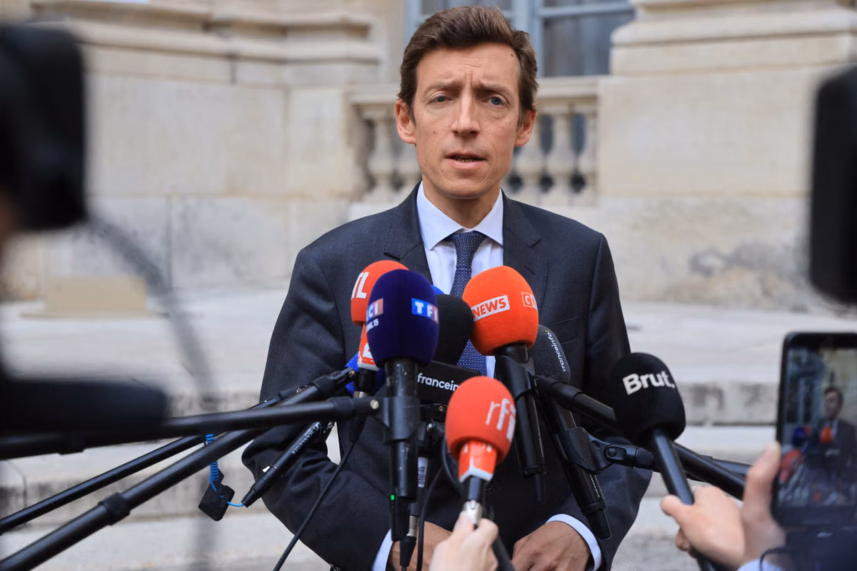 Bloqueo de las escuelas secundarias: el Ministro de Educación hace propuestas sin calmar la ira, enfrentamientos en toda Francia