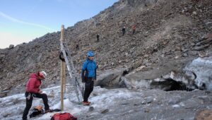 “Cuando un lago se drena, puede provocar una inundación que recorre grandes distancias”: en los Alpes, los glaciares bajo (alta) vigilancia