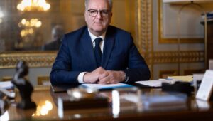 Después de ayudar a su elección, la RN no logra que Richard Ferrand dimita del Consejo Constitucional