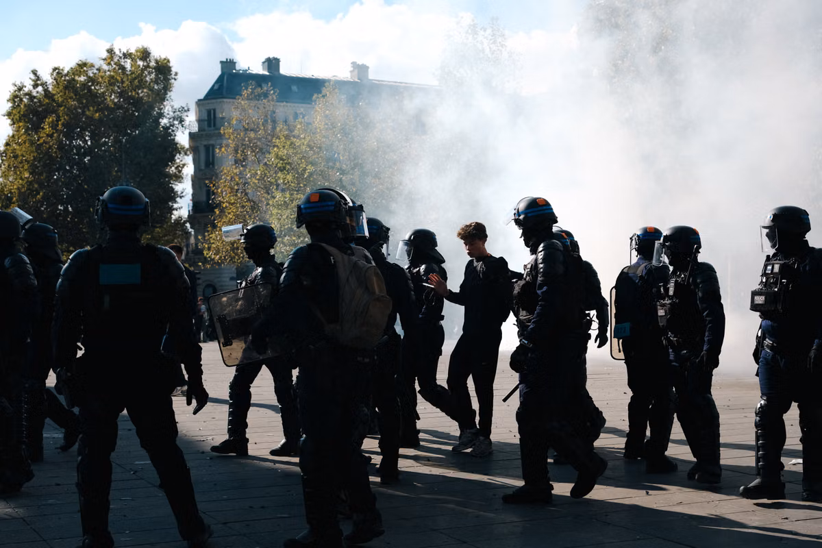 Enfrentamientos, saqueos... Varias grandes ciudades sacudidas por nuevos actos de violencia el domingo y durante la noche