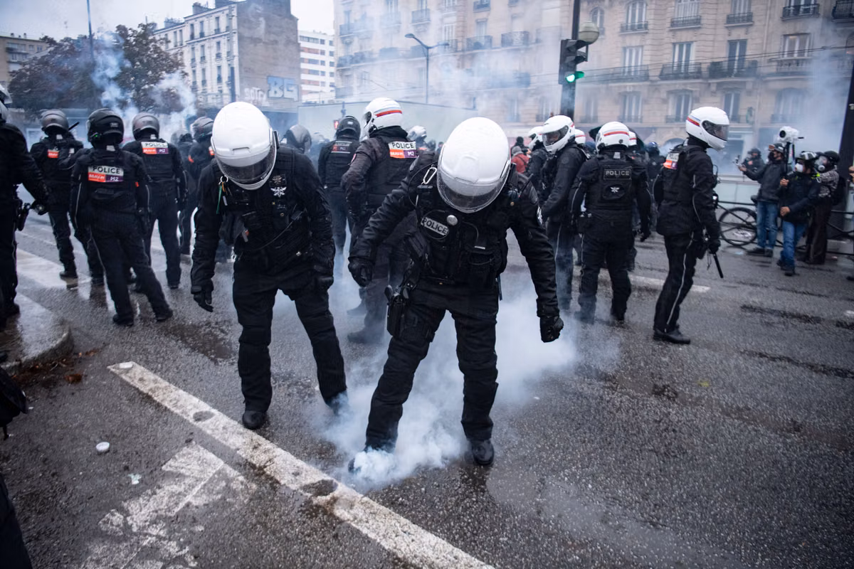 Manifestaciones del 24 de octubre: en Rouen, se abre una investigación tras el lanzamiento de una granada policial cerca de niños