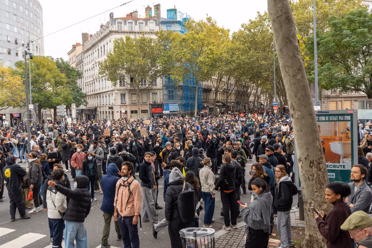Niza, Montpellier, Rouen... Grupos de extrema derecha detectados en al menos 17 ciudades durante las manifestaciones del sábado