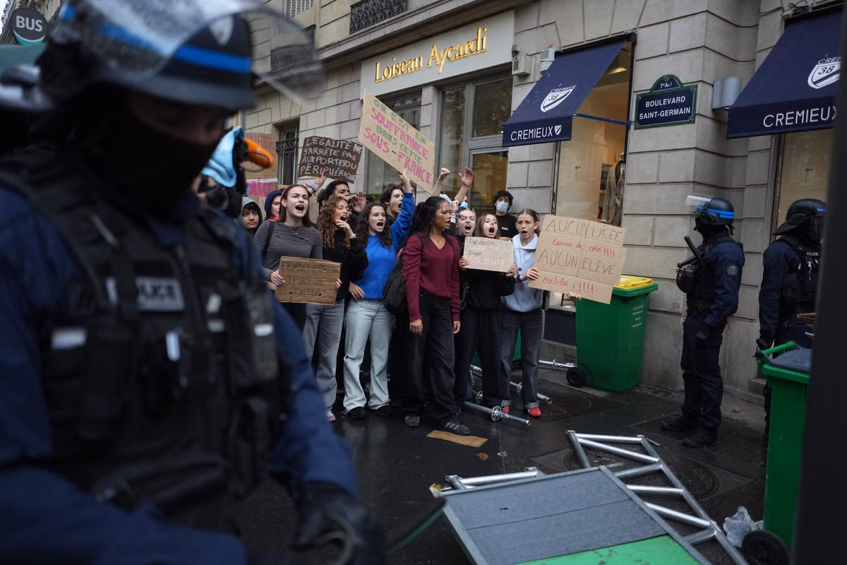 “No dijo nada, seguimos”: tras el discurso de Lecornu, la movilización del bachillerato continúa en el “acto IV”