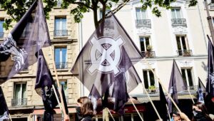 “Objetivo de remigración”: la conferencia y manifestación de extrema derecha prohibidas “tras el ataque racista en Trappes”