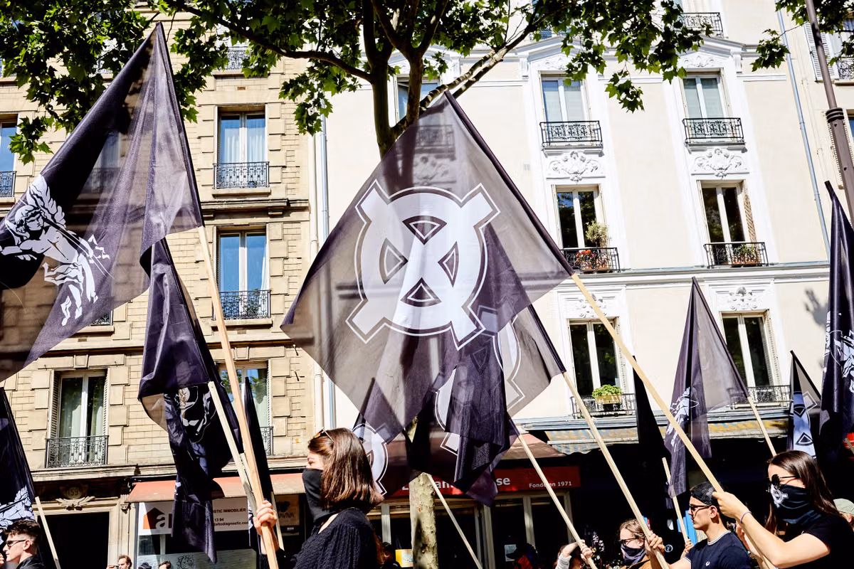 “Objetivo de remigración”: la conferencia y manifestación de extrema derecha prohibidas “tras el ataque racista en Trappes”