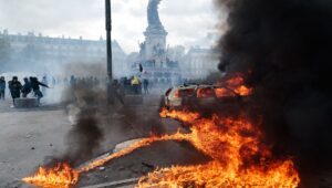 Una movilización que se convierte en caos, nuevas concesiones de Trump a Putin… Las cinco cosas para recordar del fin de semana