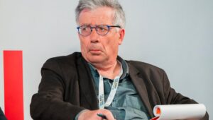 “¿Vuelo hacia adelante o reenfoque? Después del 17 de octubre, LFI en el momento de elección”